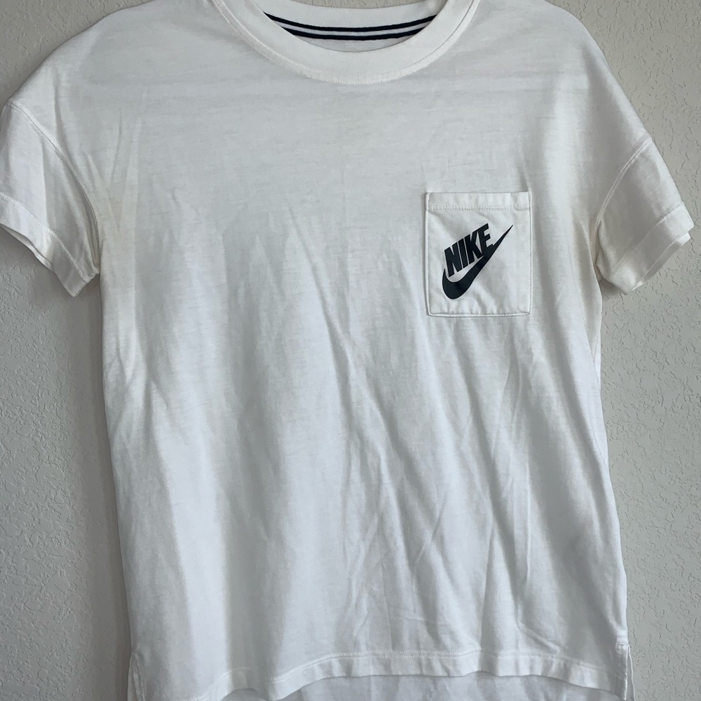 Nike pocket t-shirt